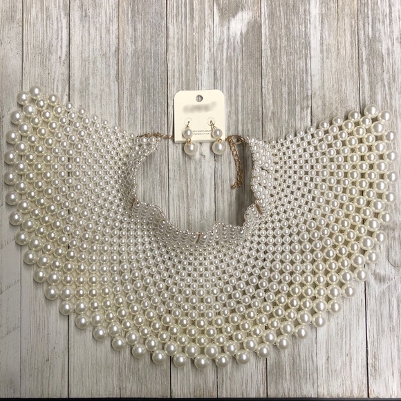 Pearl Bib Necklace and Earrings Set - Picture 1 of 3